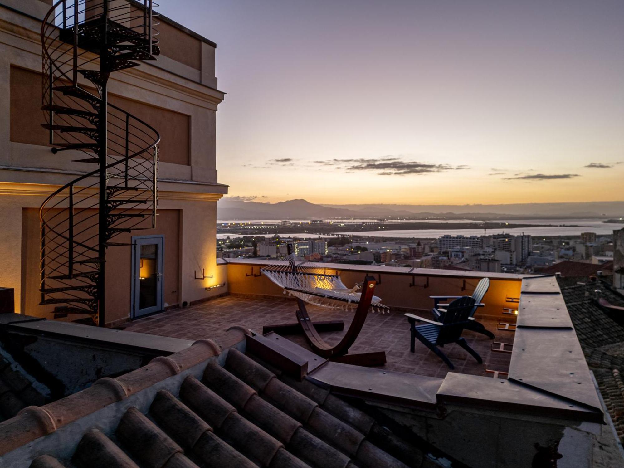 Hotel Palazzo Boyl 1840 Cagliari Esterno foto