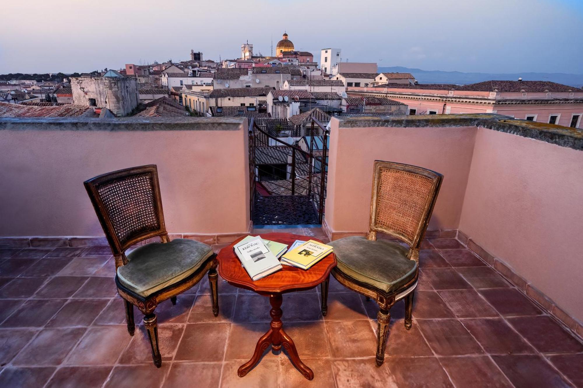 Hotel Palazzo Boyl 1840 Cagliari Esterno foto